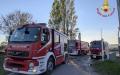 Incendio di sterpaglie: Vigili del fuoco impegnati su un fronte di fiamma di 50 metri