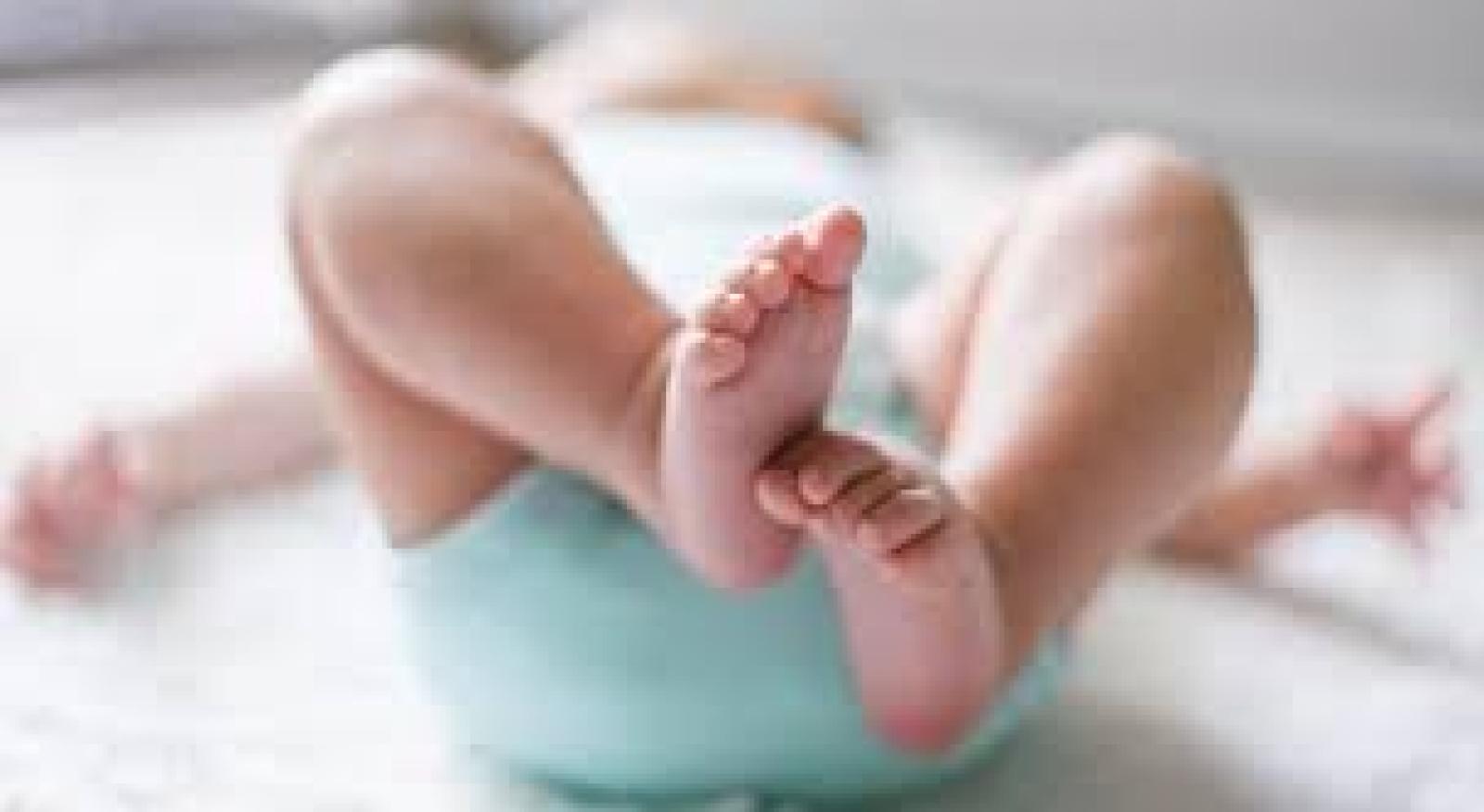 Neonato di 4 mesi muore all'improvviso in casa