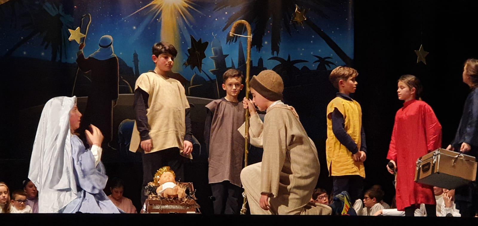 Ges&ugrave; diventa "cuc&ugrave;" alla recita di Natale