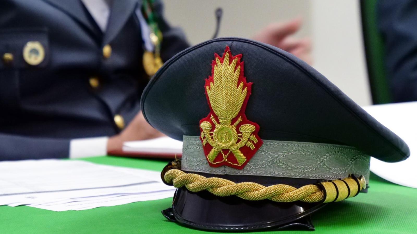 Nullatenente lui, dipendente lei..,a solo sulla carta