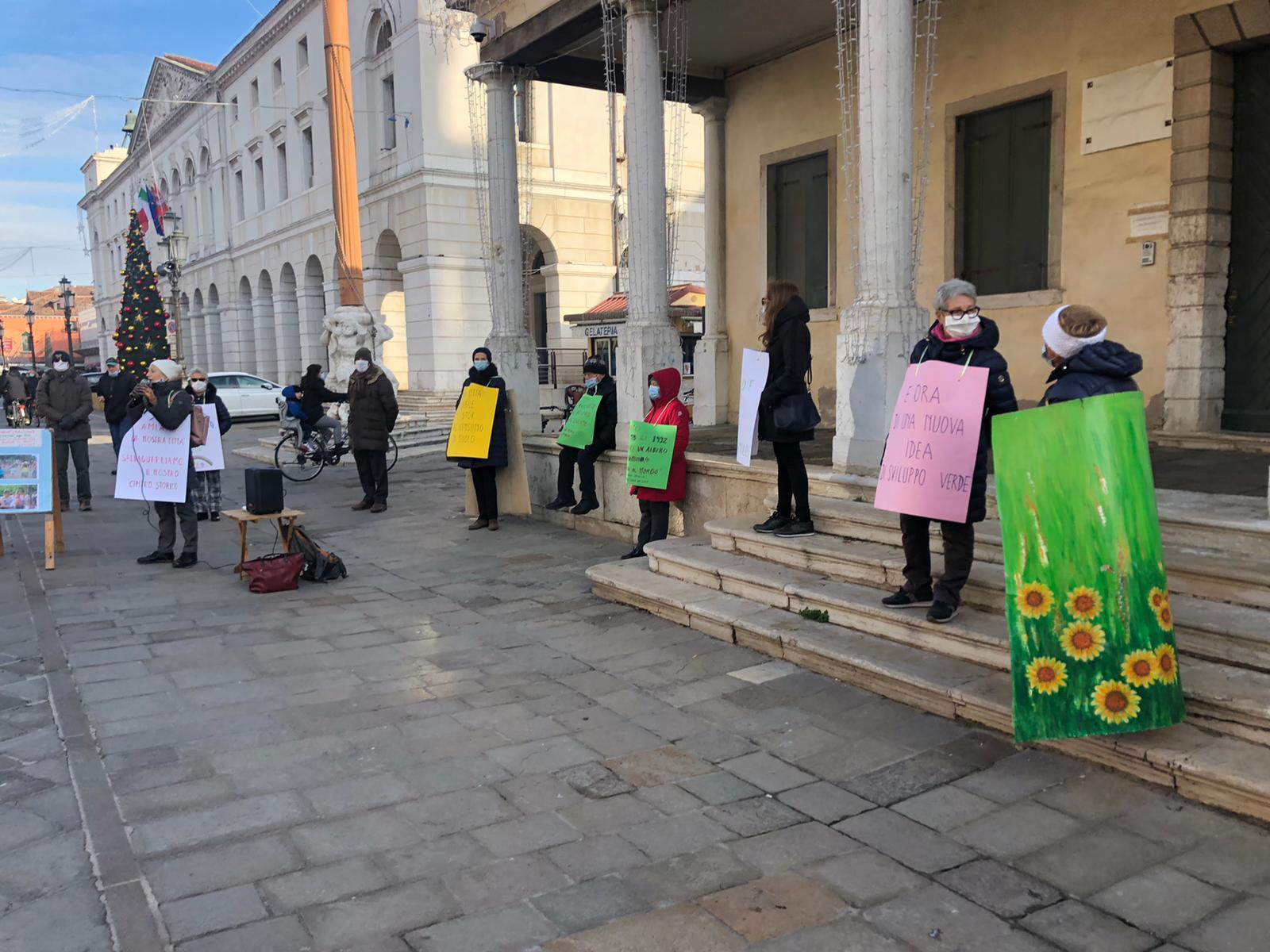 &ldquo;Servono verde, cura, pulizia e manutenzione&rdquo;