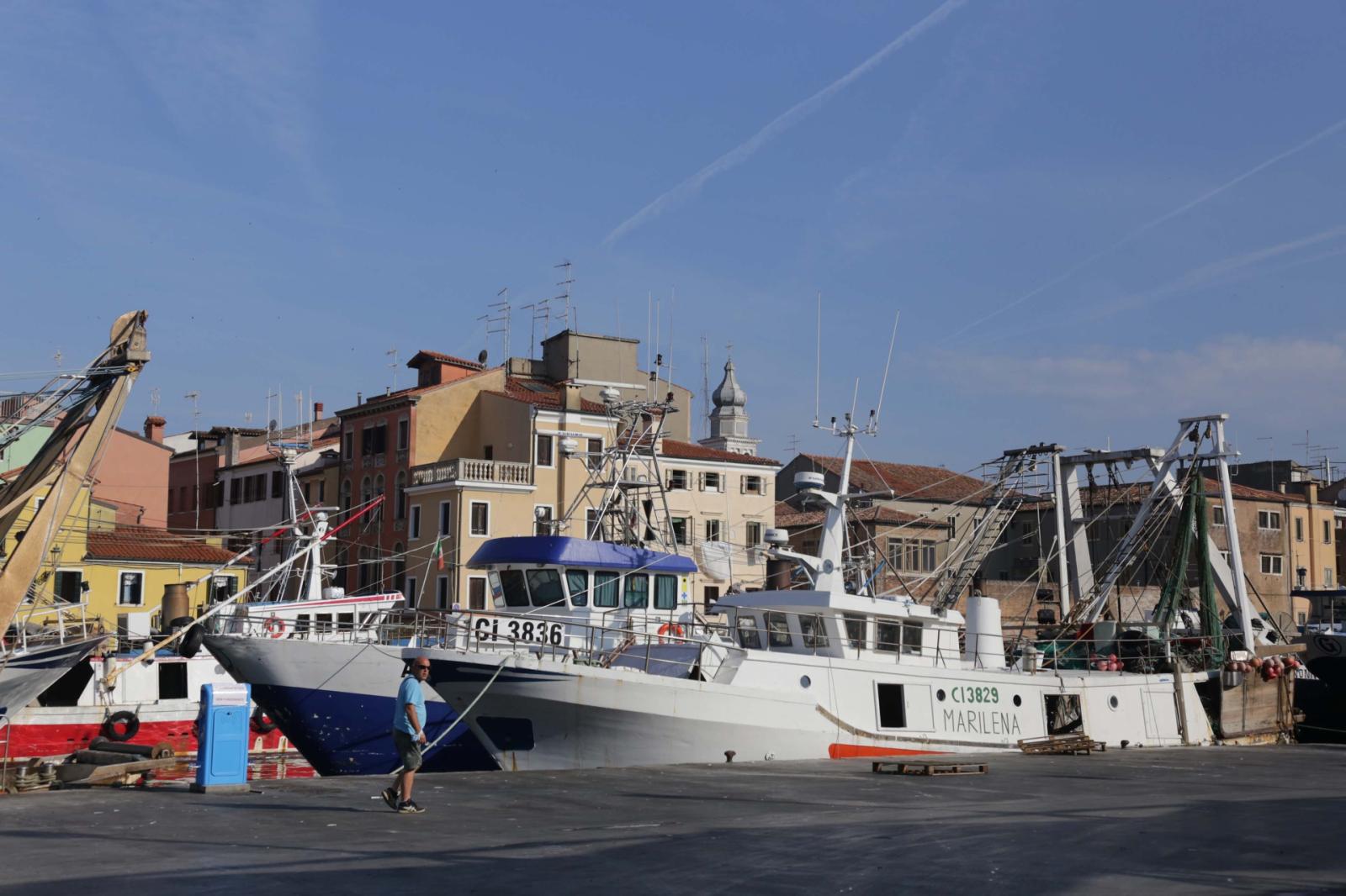 I pescherecci tornano in mare... e il pesce nostrano in tavola