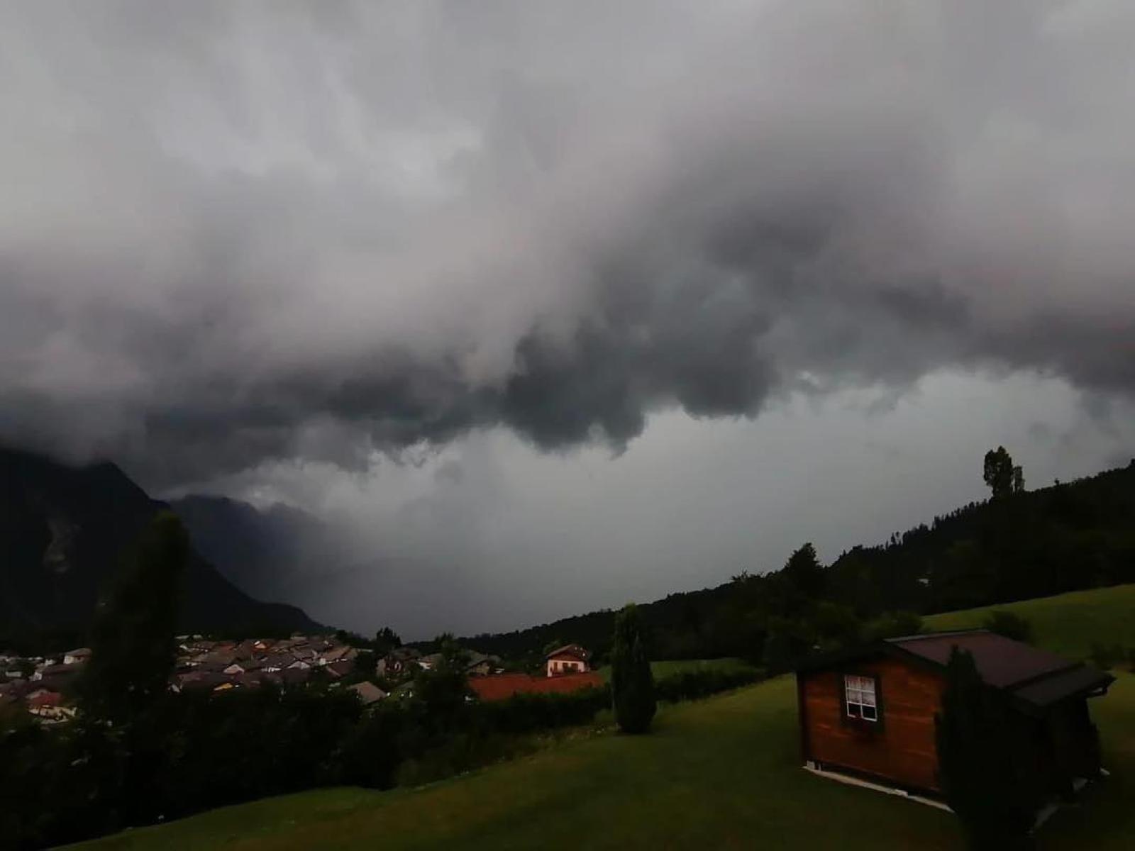 Maltempo, scatta l'allerta arancione per diverse aree critiche