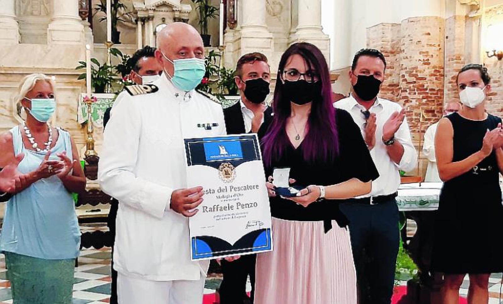 Commozione alla festa del pescatore