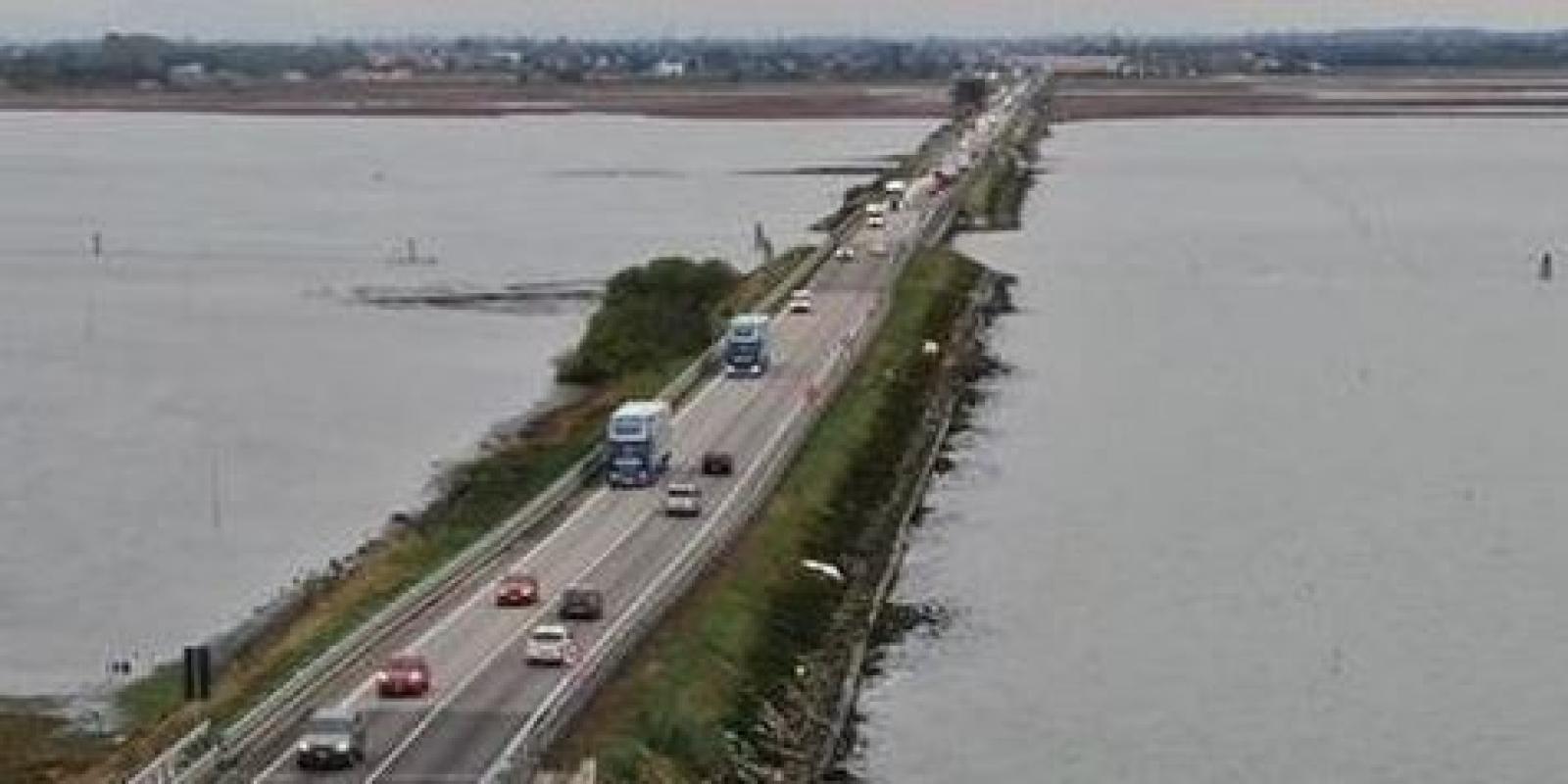 Ponte translagunare nel caos