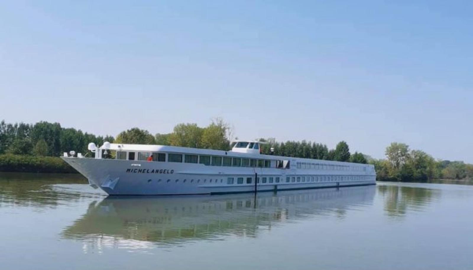 La crociera tra laguna e fiumi passa per Chioggia