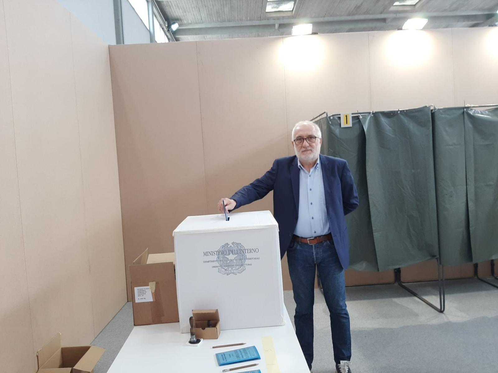 Rossi (Energia Civica), ha espresso il suo voto alle 12,15