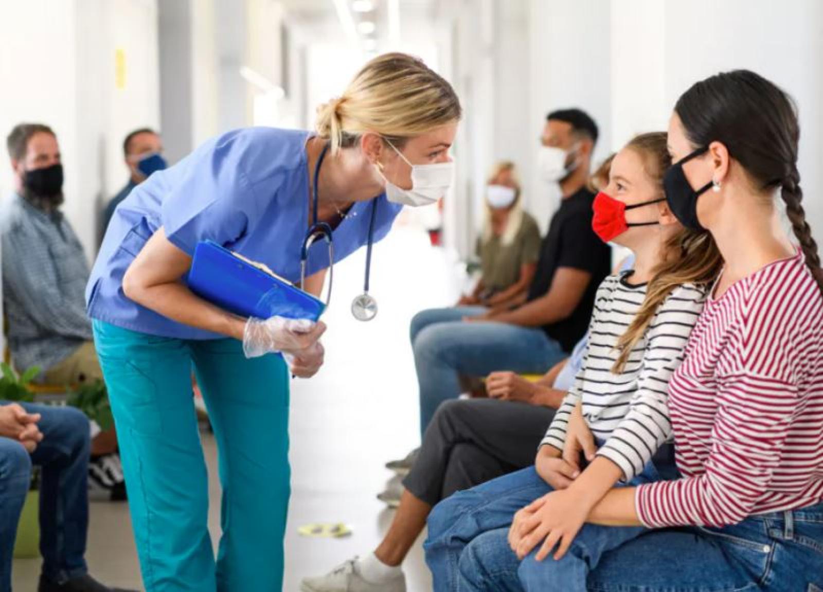 Vaccini bambini, la campagna prima di Natale 