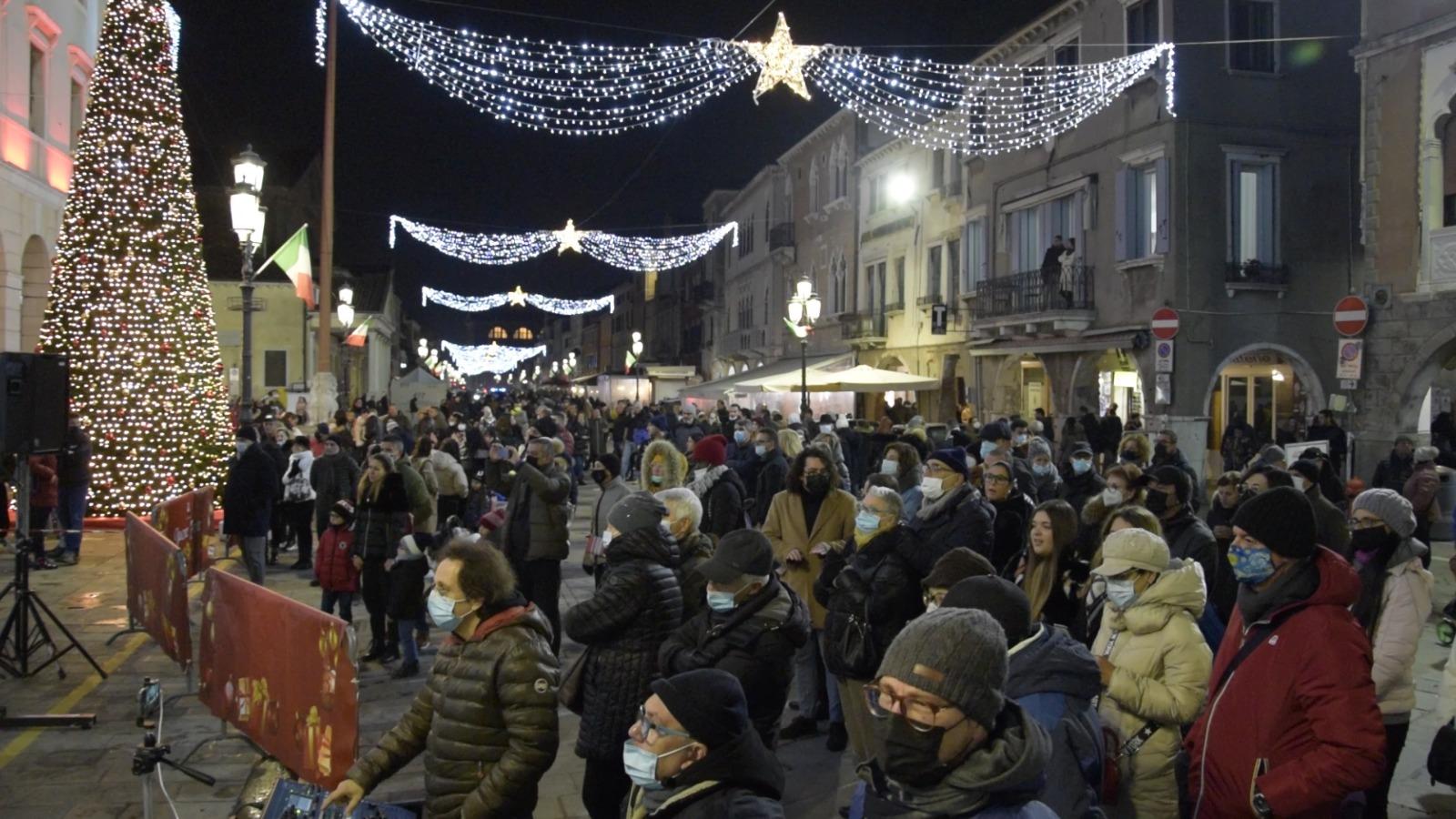 Capodanno in festa coi fuochi d'artificio