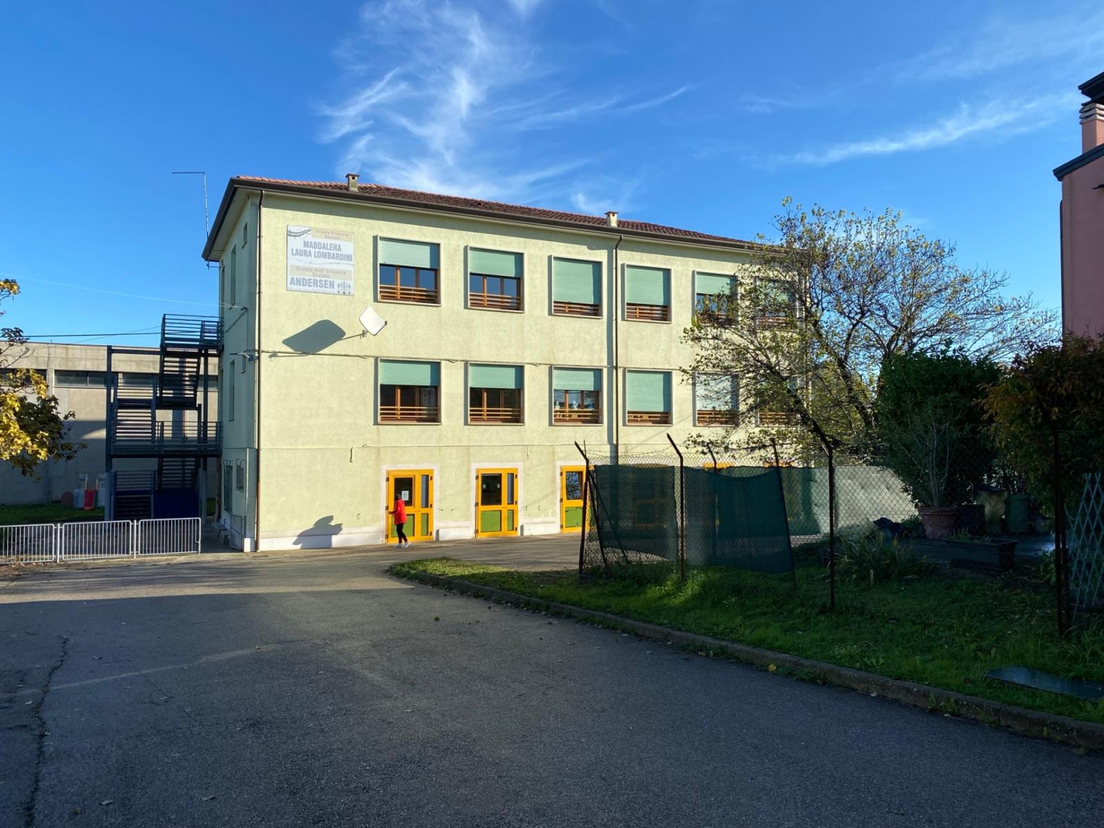 Scuole chiuse, chieste risposte