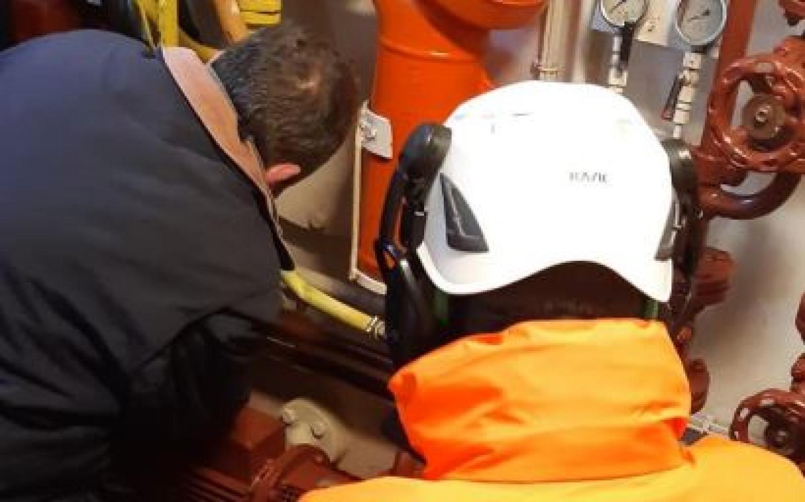 Gravi carenze tecniche ed equipaggio impreparato: nave fermata