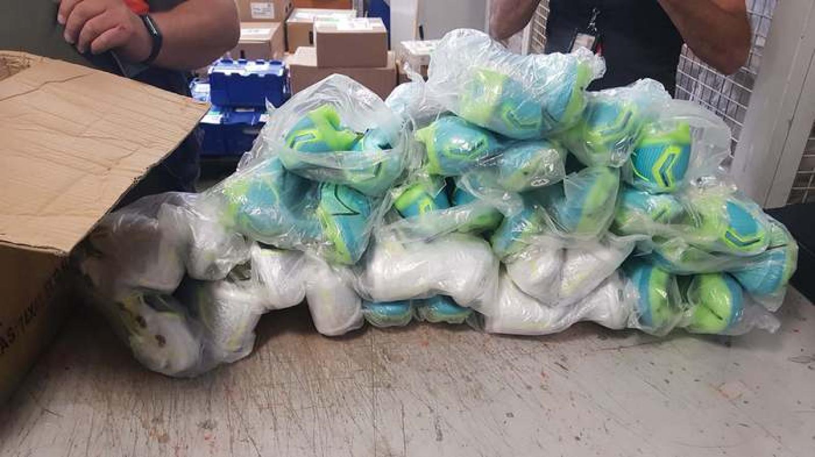 Maxi sequestro di merce contraffatta in aeroporto