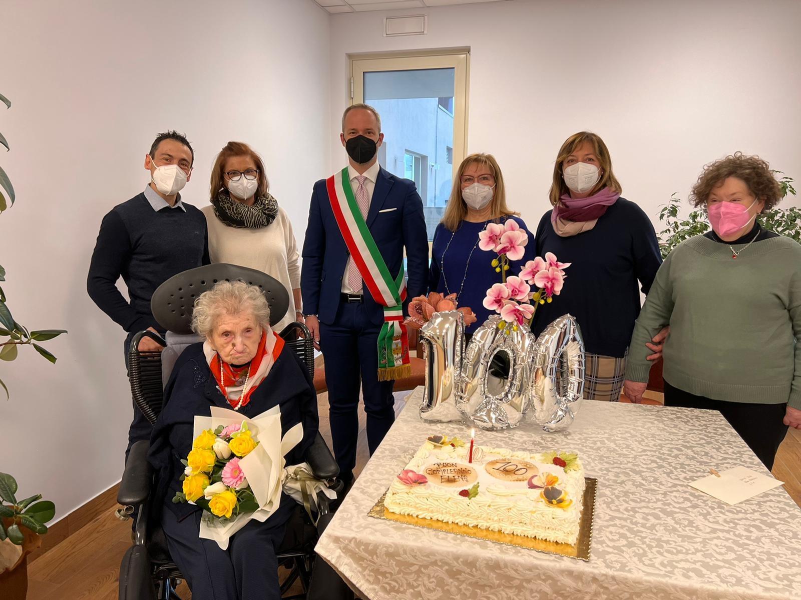 Nonna Elena ha compiuto un secolo