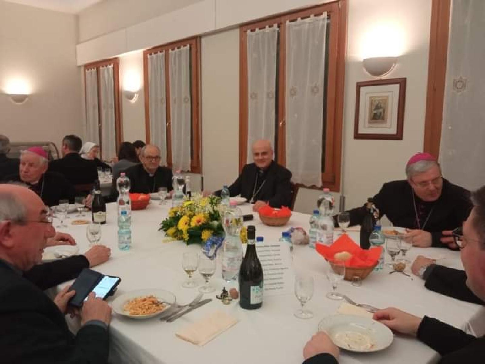 "Aspettiamo presto il vescovo Dianin all'asta del pesce"