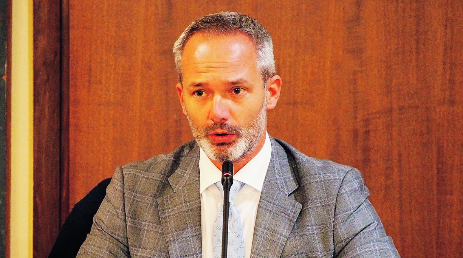 Munari: &ldquo;Leggete i bandi prima di parlare&rdquo;