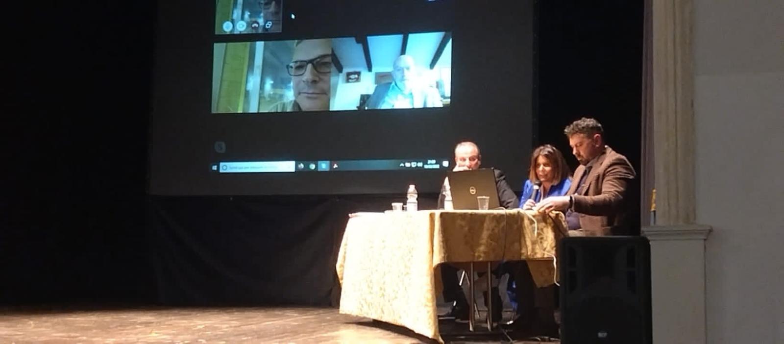 Un anno di guerra, se ne parla al Serafin