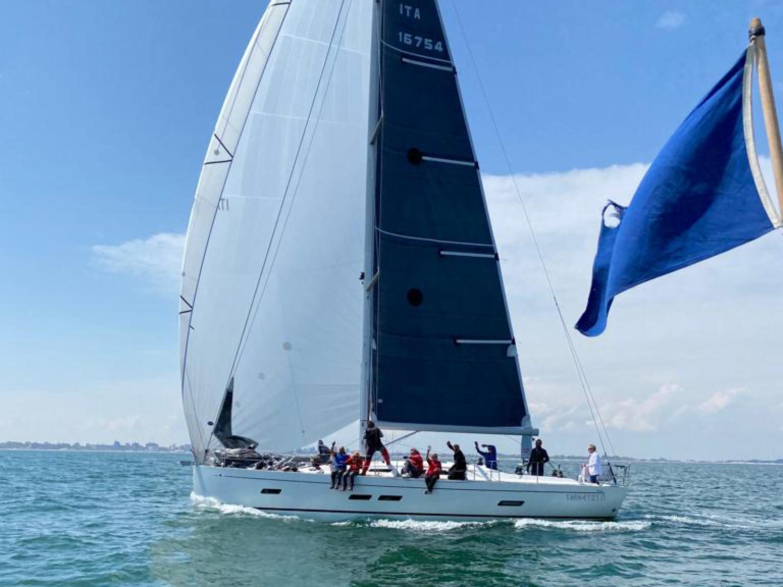 Il vento perfetto porta Mia al primo posto