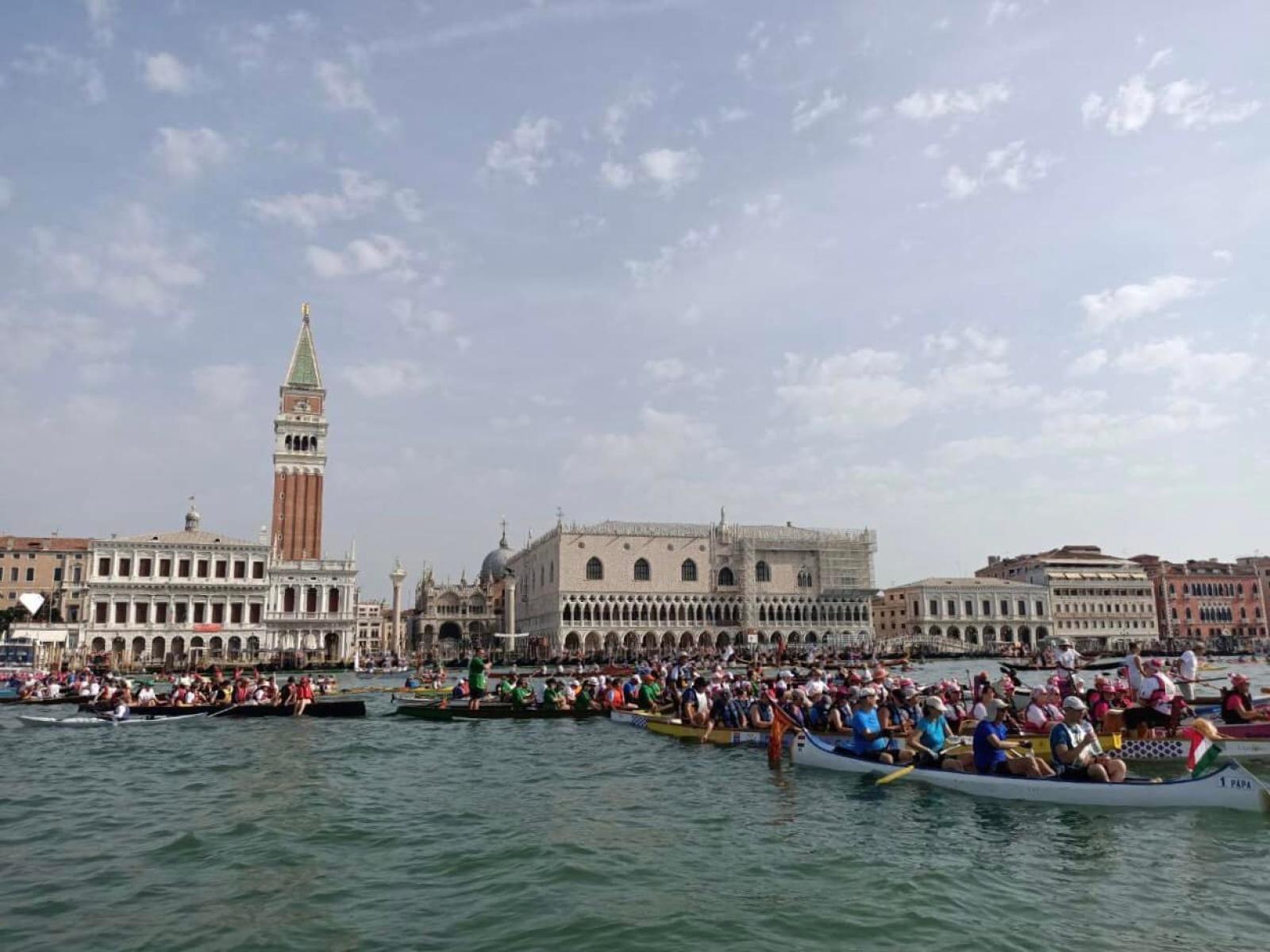 In settemila per la "Vogalonga"