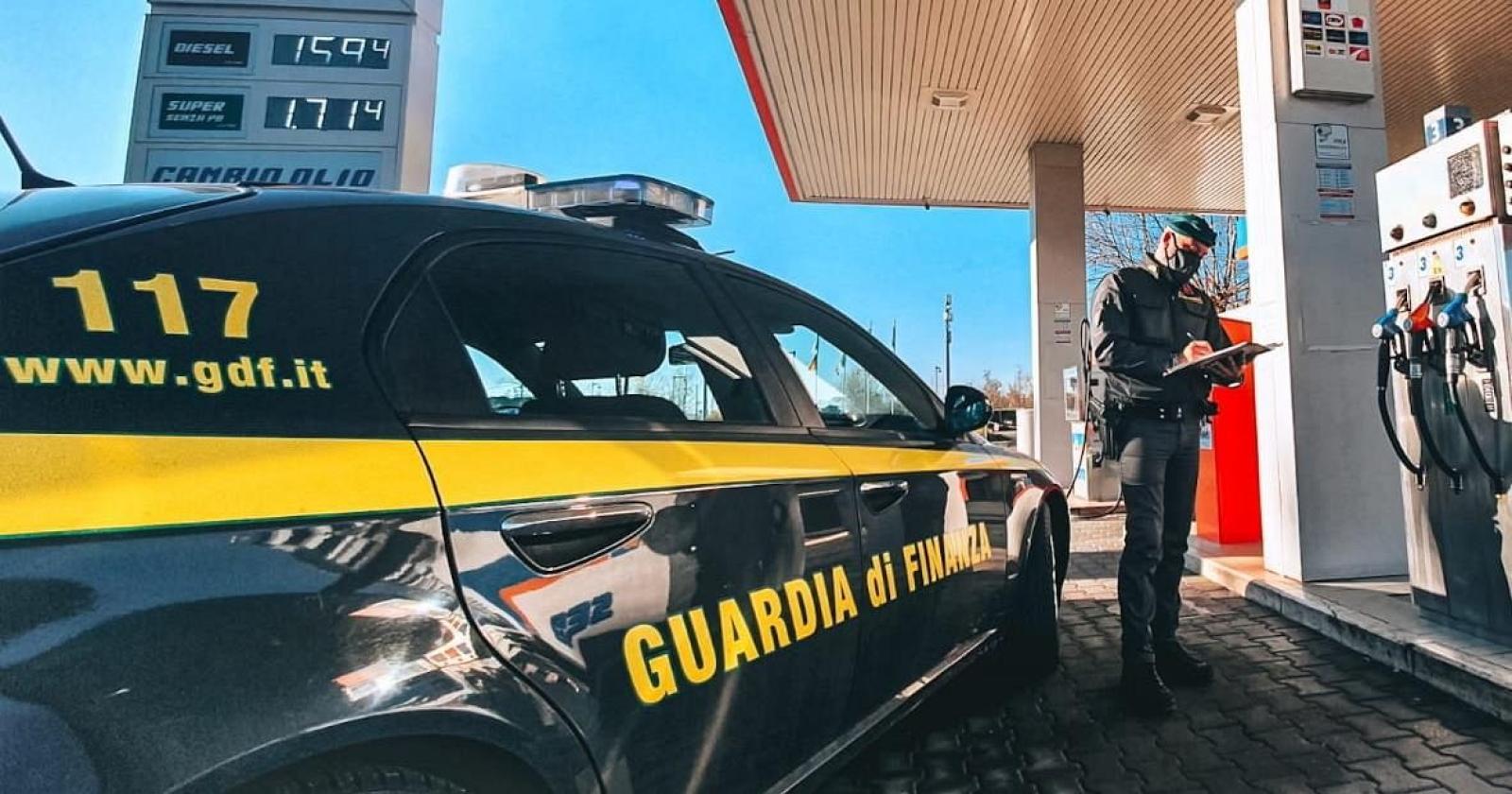 I distributori di carburante fanno i furbi