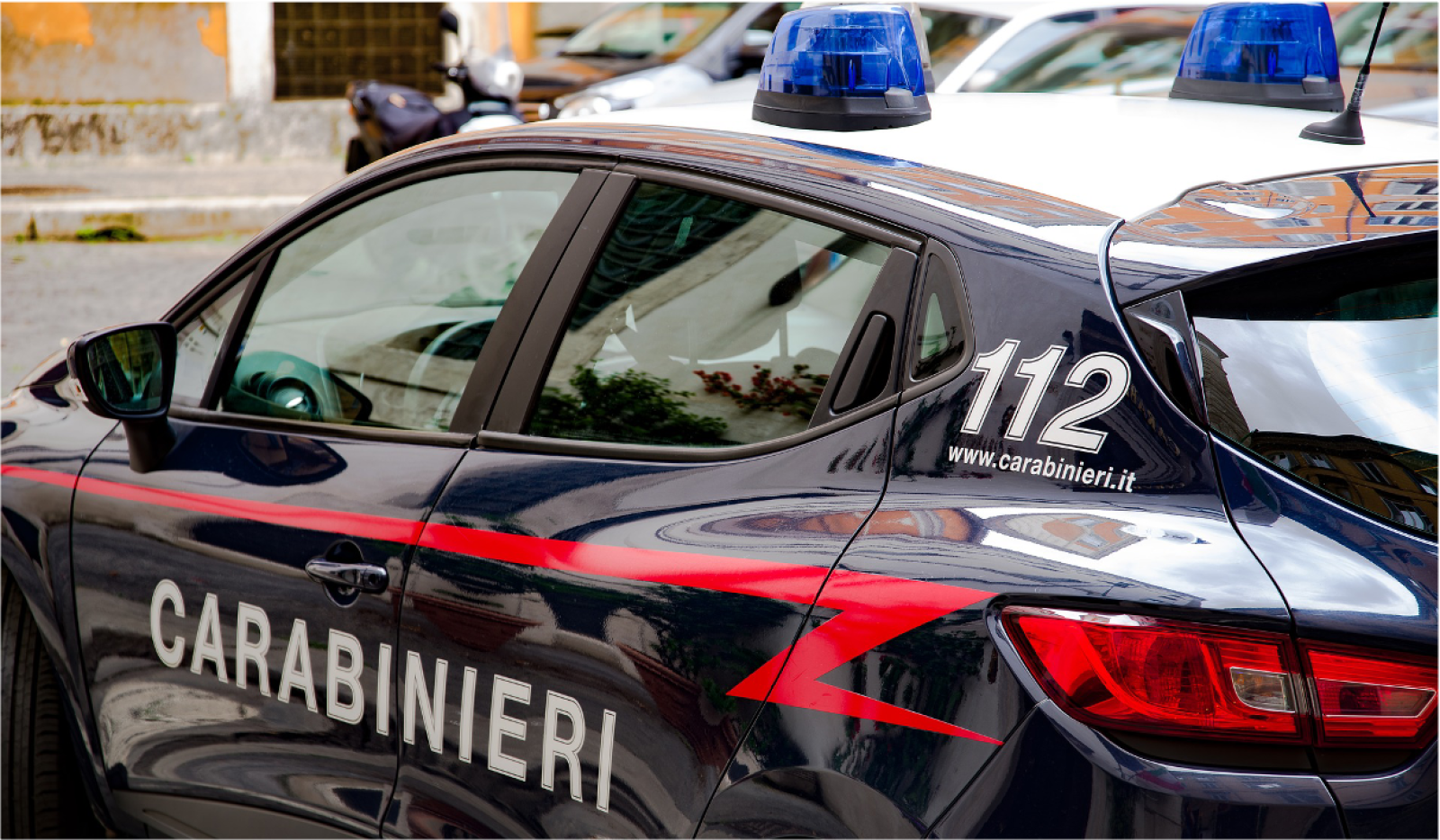 Tragedia a Cavarzere, aggredisce e ferisce la sua donna