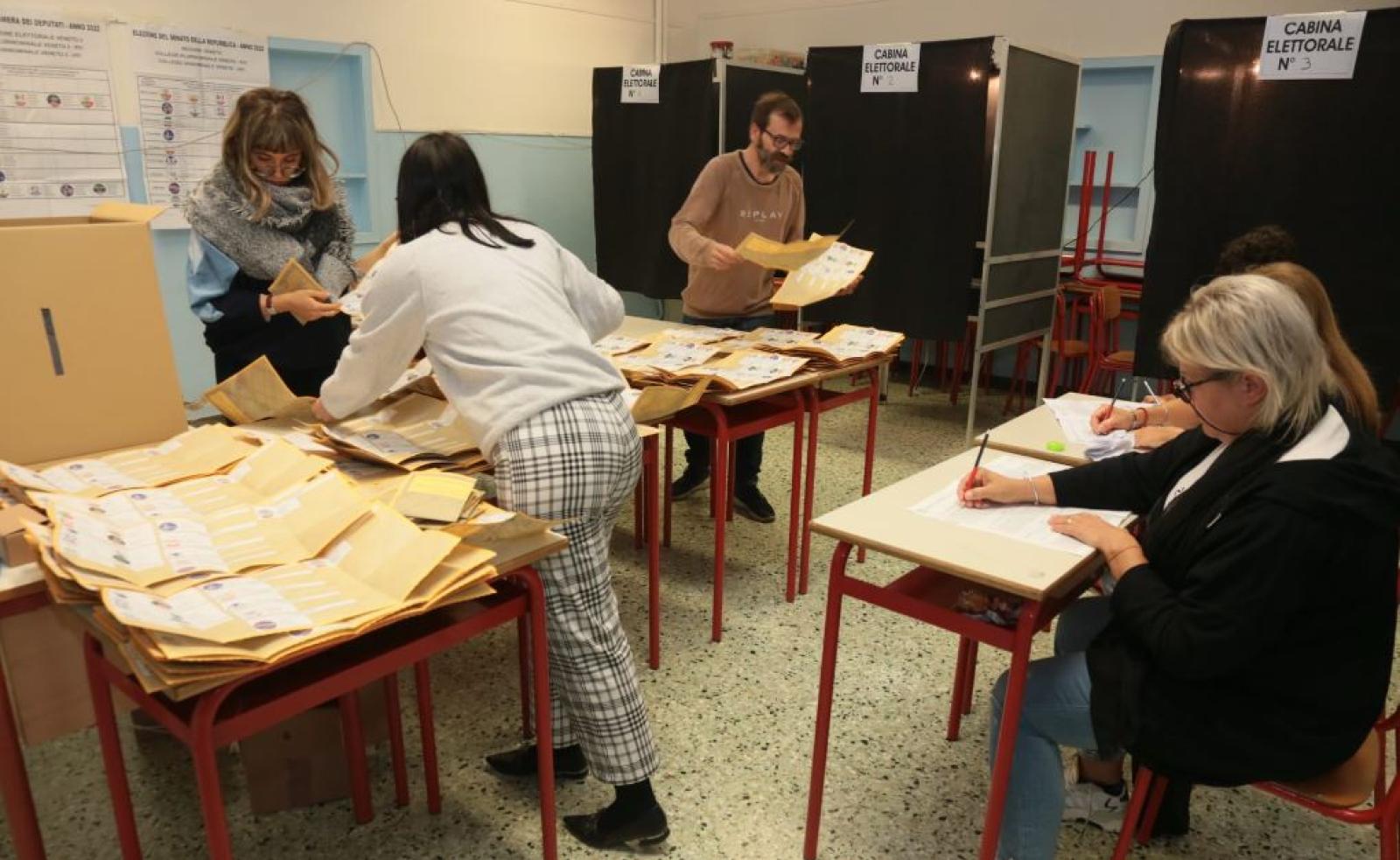 Senato: scrutinio in diretta. In Polesine centrodestra al 51%