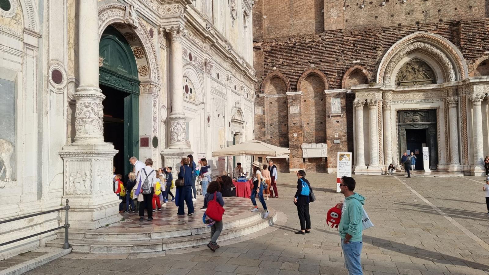 Oltre 300 visitatori all'ospedale "monumento"