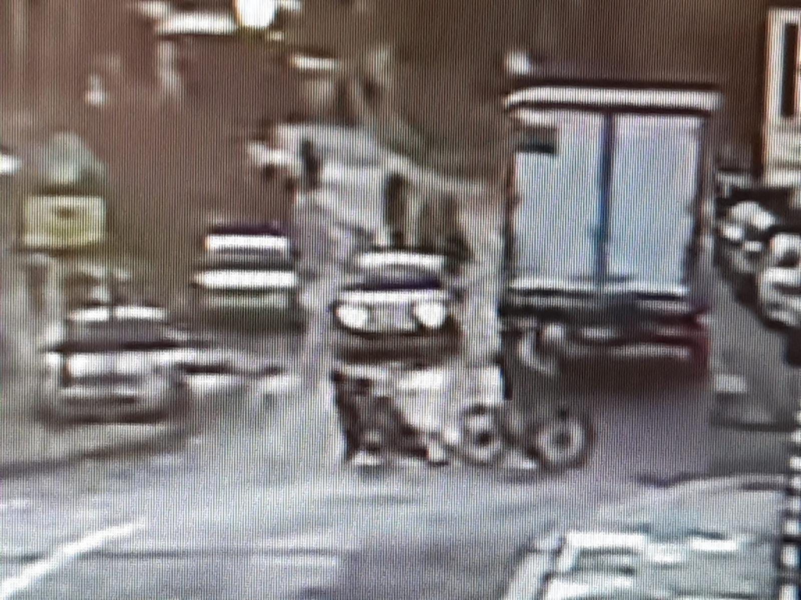 Omissione di soccorso, videosorveglianza mette nei guai 14enne