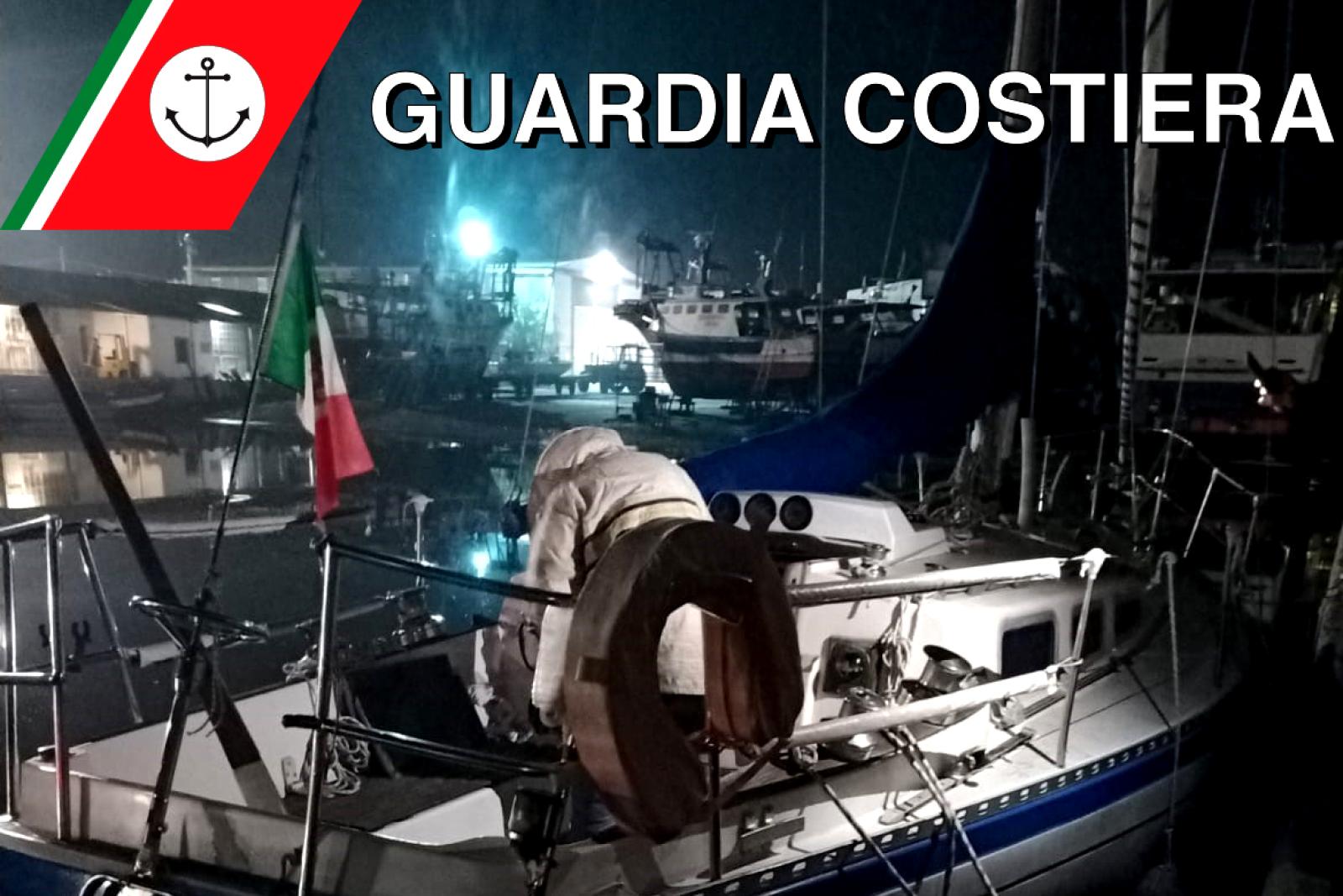 84enne si perde in mare, salvato