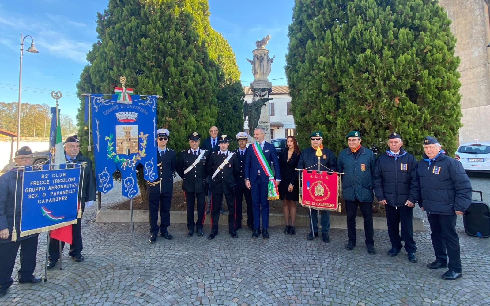 L&rsquo;alloro sulla lapide ai Caduti