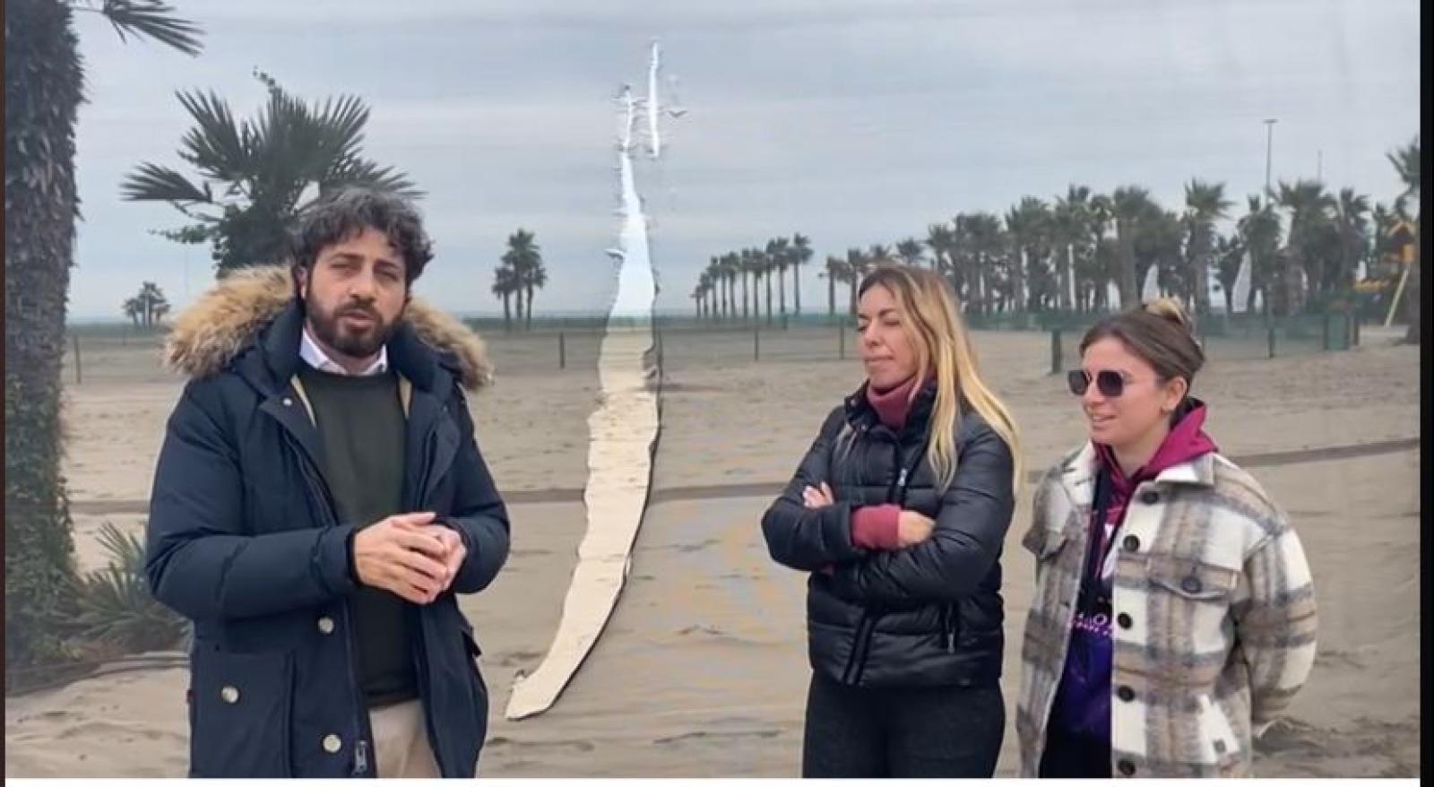 "Atti vergognosi di vandalismo"