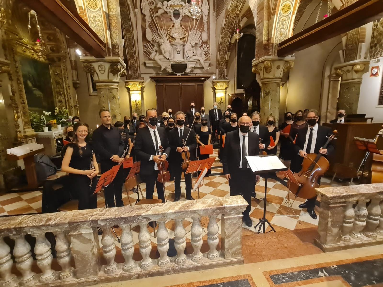 Rottanova, tornano &ldquo;Auguri di Natale&rdquo; in musica
