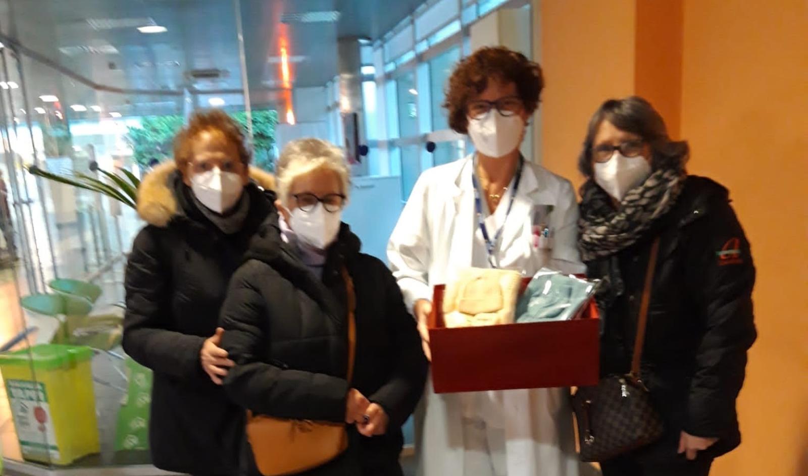 Le Amiche della maglia in soccorso dei neonati 