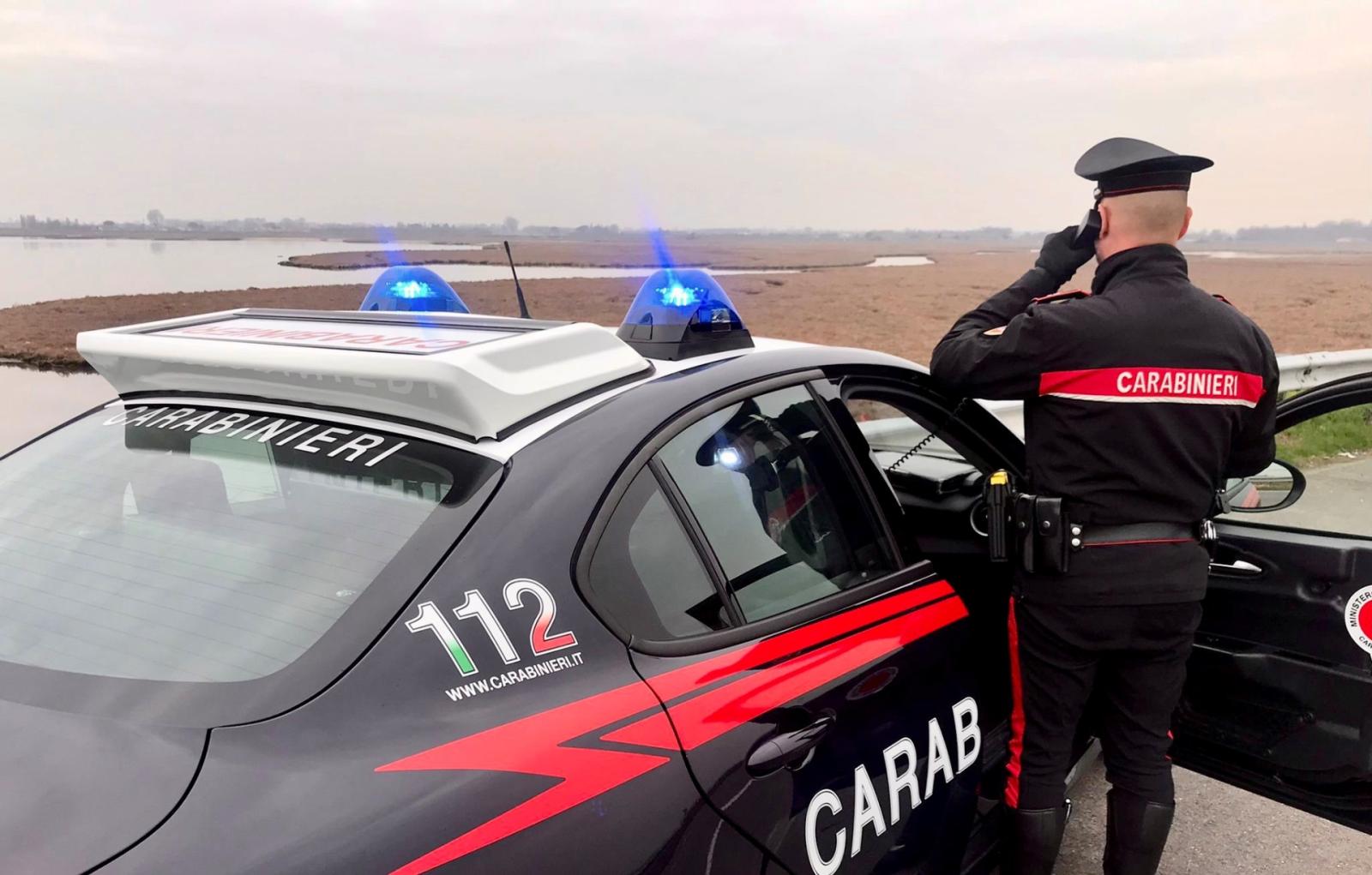 Carabinieri sequestrano 400 kg di vongole non tracciate