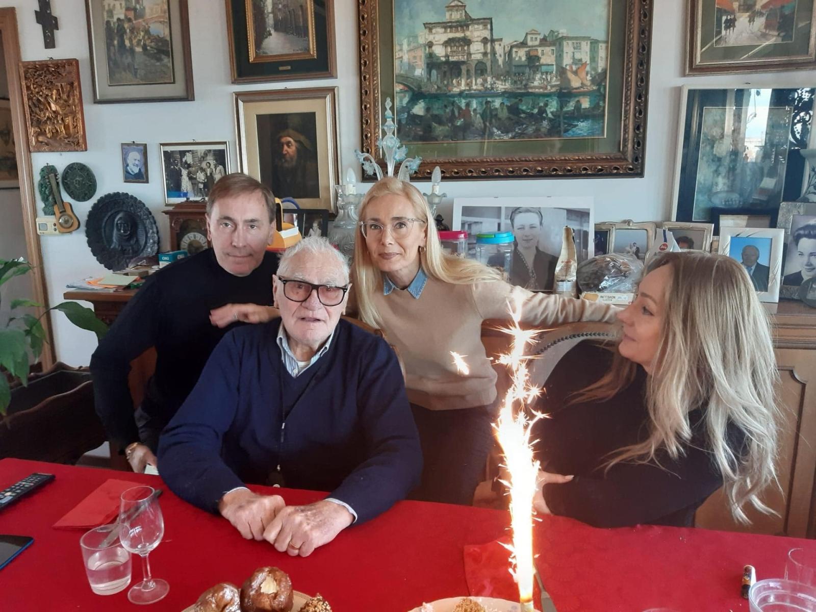 Addio al re dell&rsquo;intrattenimento