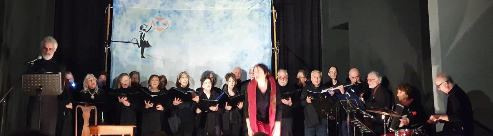 Il Coro degli Imperfetti canta Louise Michel