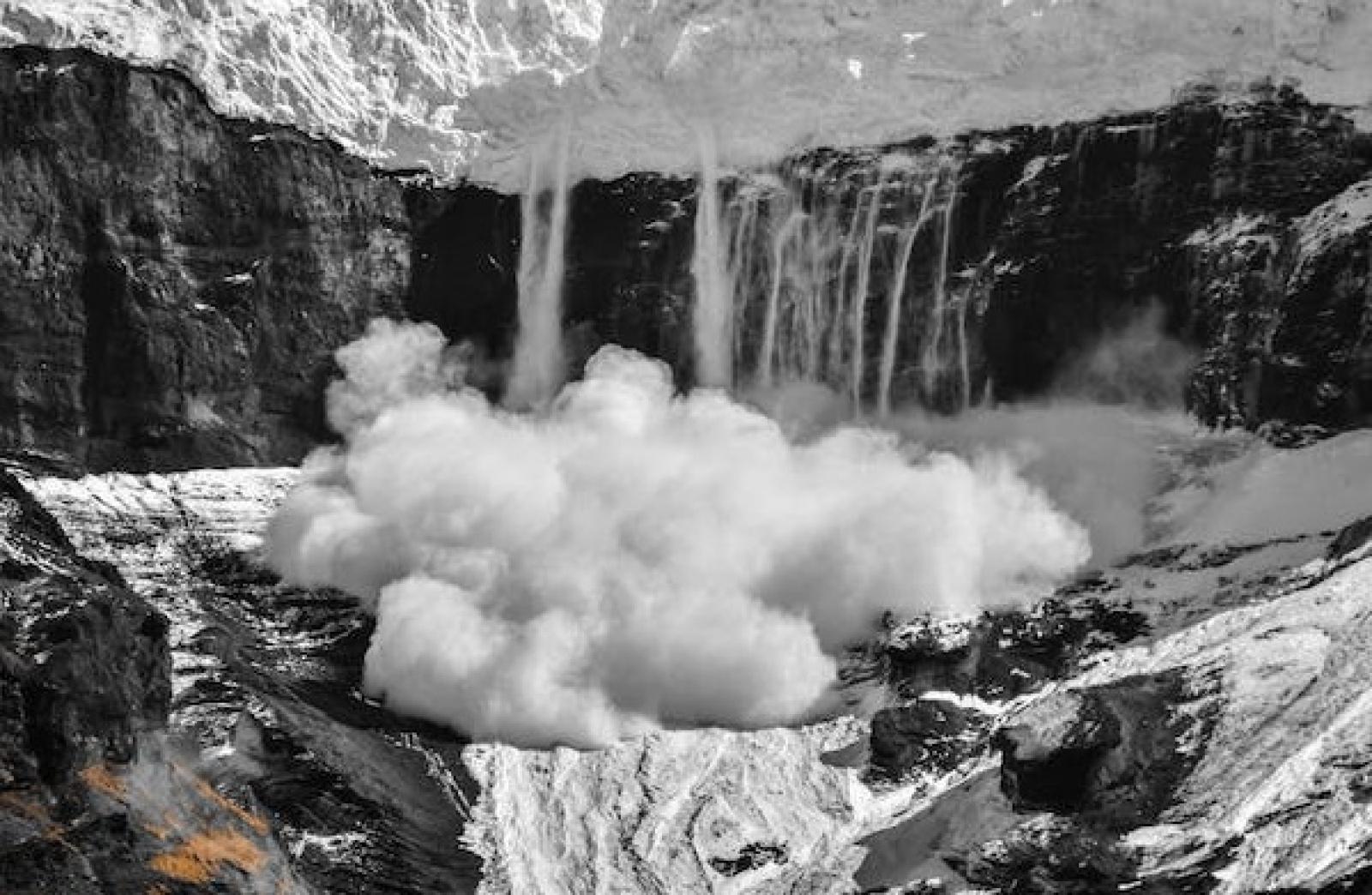 Muoiono in montagna travolti da una valanga