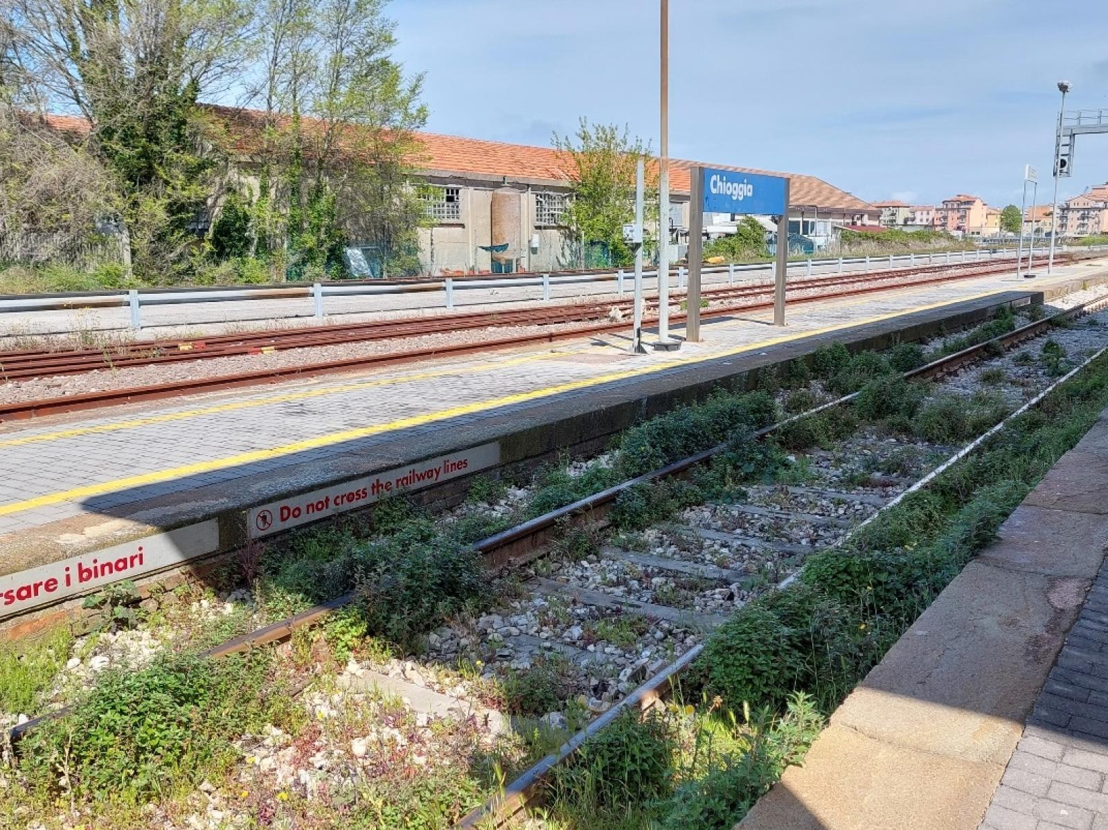 Borgo San Giovanni, una stazione abbandonata