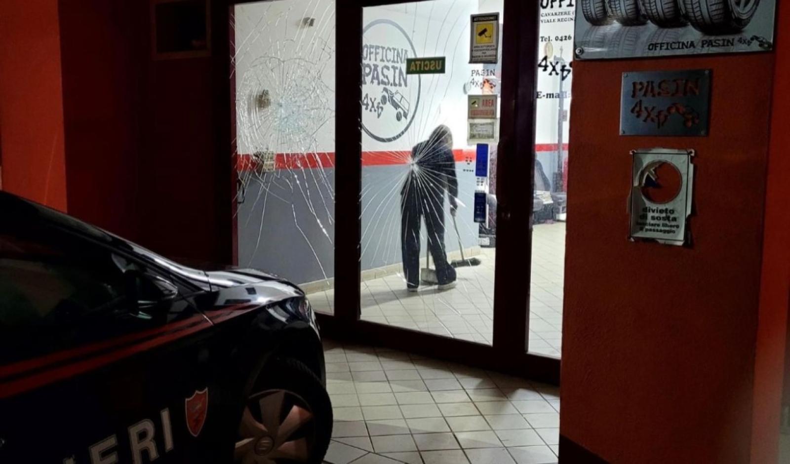 Assalto all&rsquo;officina, shock e paura