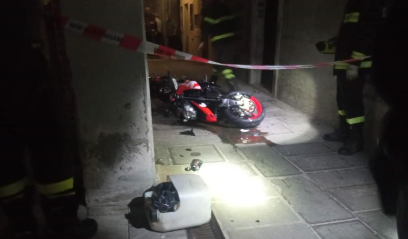 Carambola in moto, gravissimo 25enne