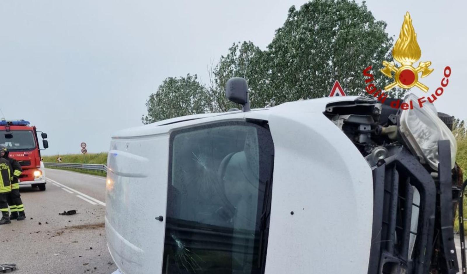 Muore a 40 anni schiacciato dal suo stesso furgone