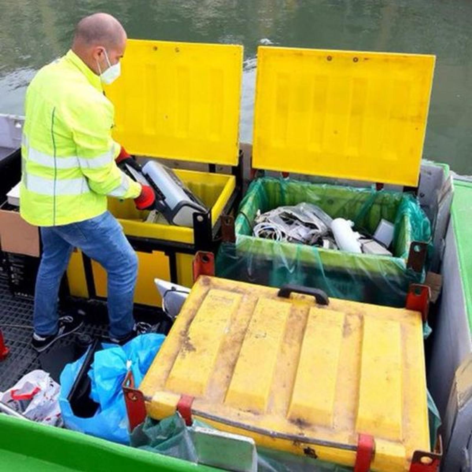 Veritas doner&agrave; un sacco di terriccio agli utenti che porteranno rifiuti e materiali nel proprio Ecocentro