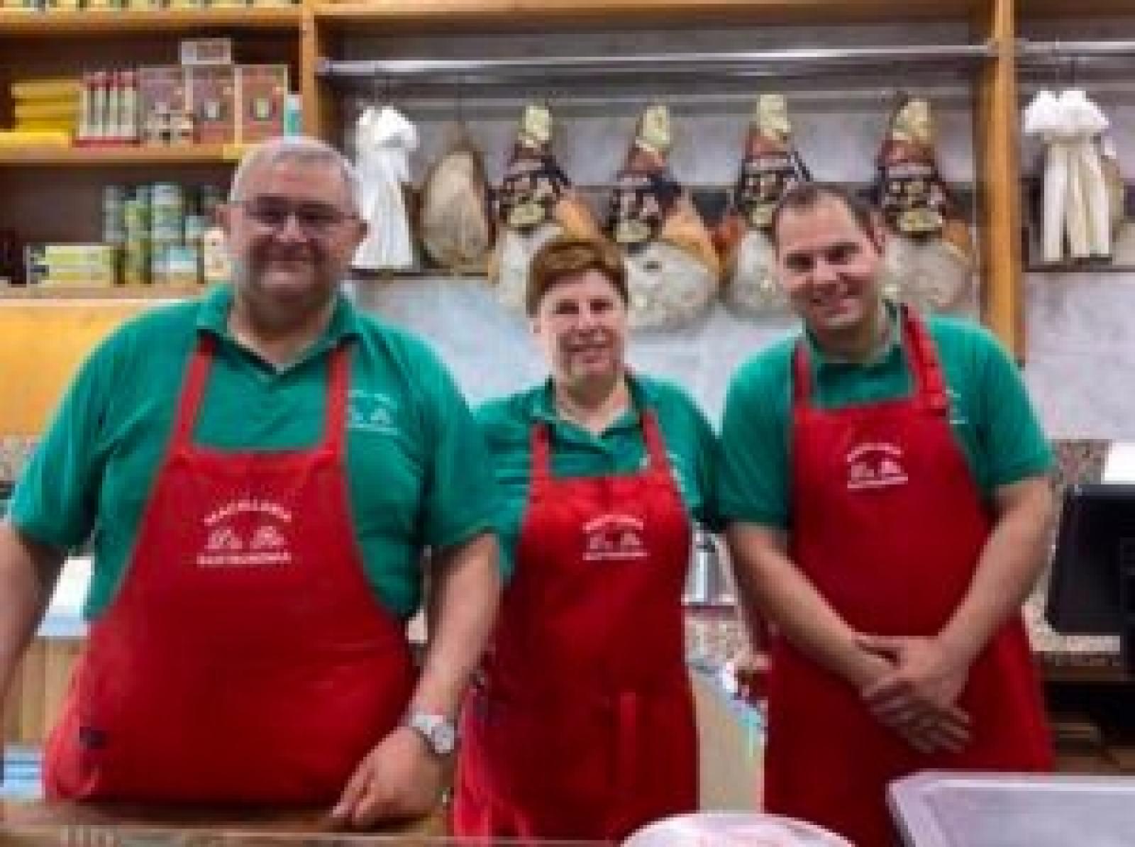 La macelleria &ldquo;Da Re&rdquo; in aiuto degli alluvionati