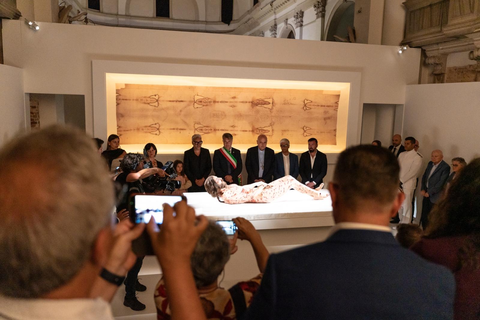 "The Mistery Man", 5 sale nella chiesa di San Domenico