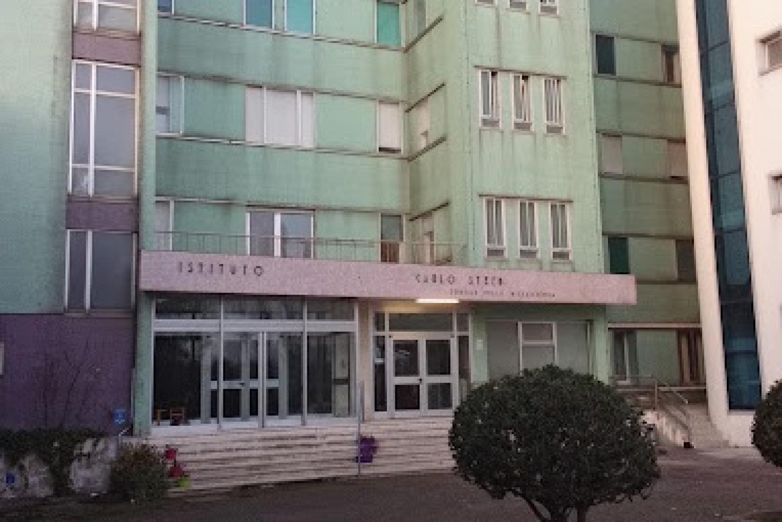 I Centri Servizi per Anziani Carlo Steeb e Stella Maris non sono pi&ugrave; in grado di garantire i livelli minimi di assistenza