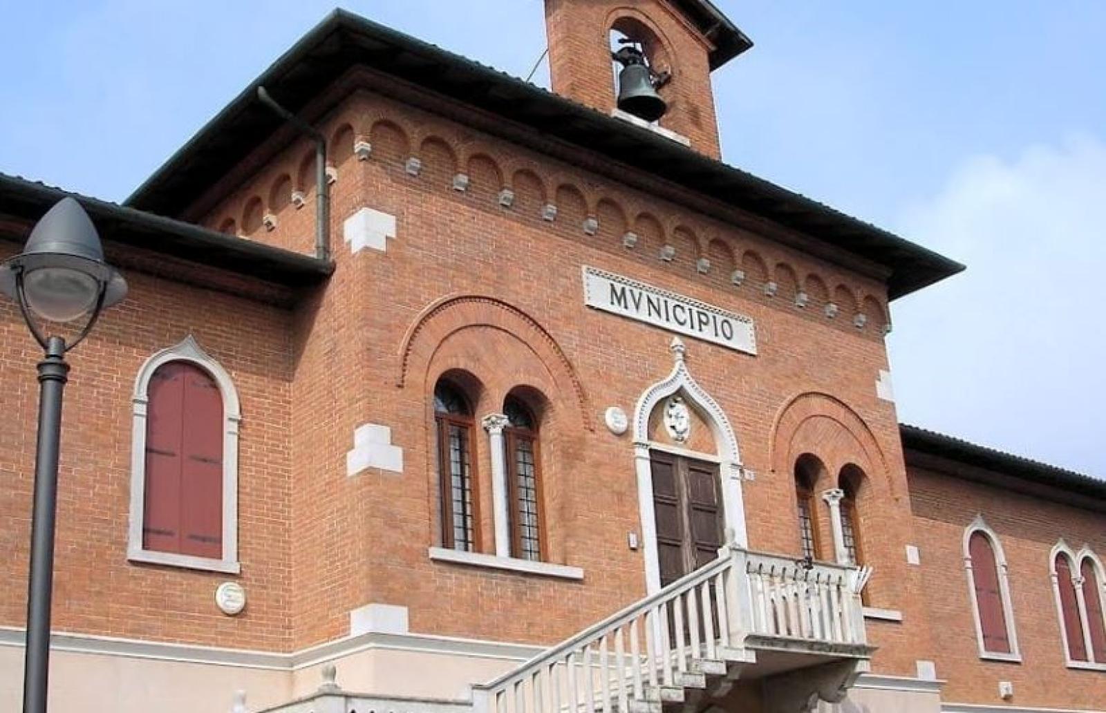 Bilancio comunale 2023, nessuna risorsa per l'asilo nido e gli alloggi ex Ater