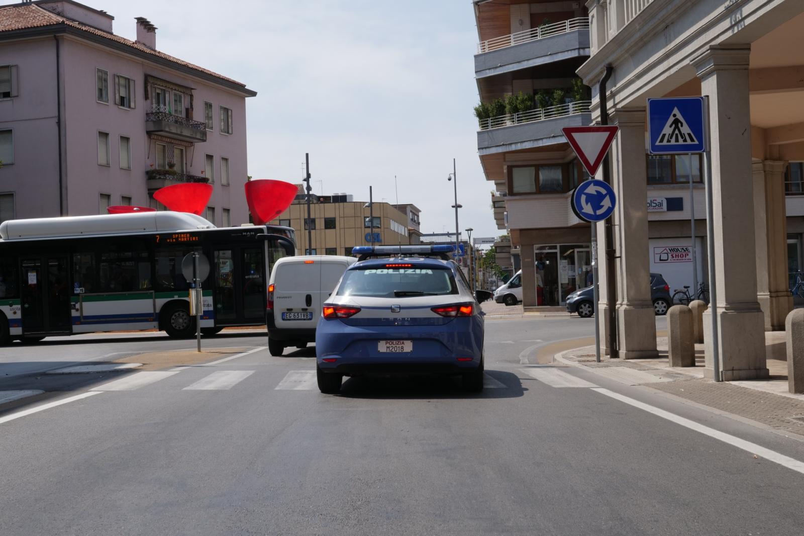 Polizia,  rimpatri e collocamenti ai Cpr per stranieri con precedenti penali