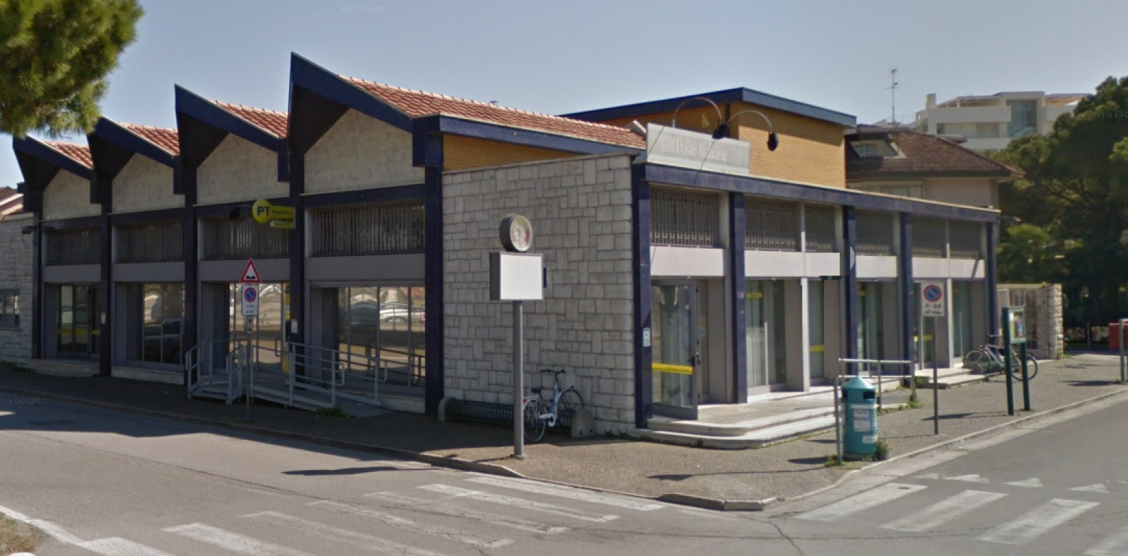 "Camera con vista" a Jesolo per Poste Italiane