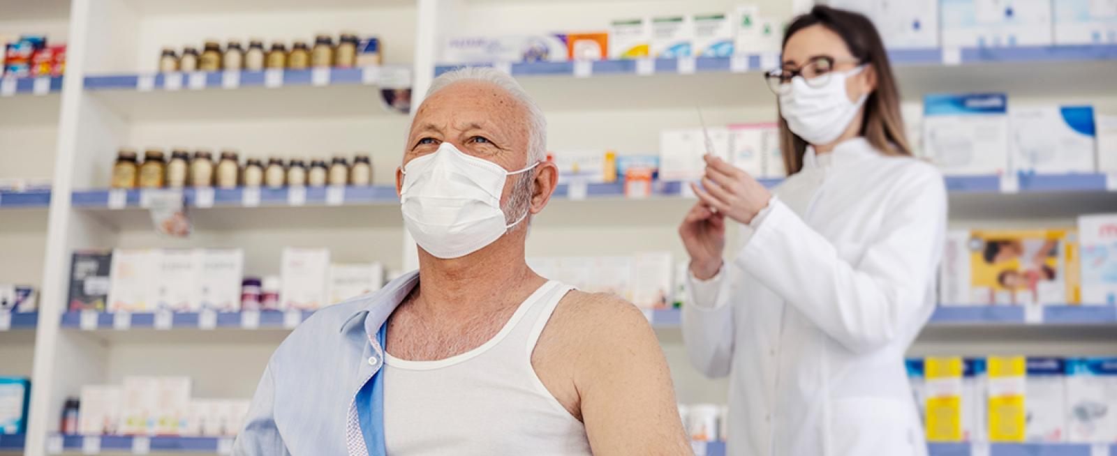 Antiinfluenzale e anti covid, vaccini anche in farmacia