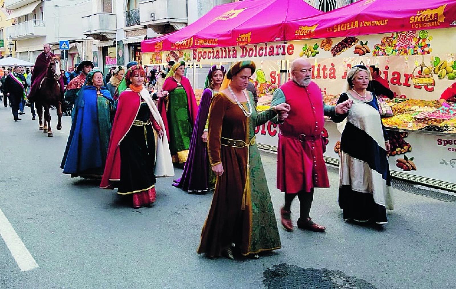 San Martino e i canti delle donne in calle