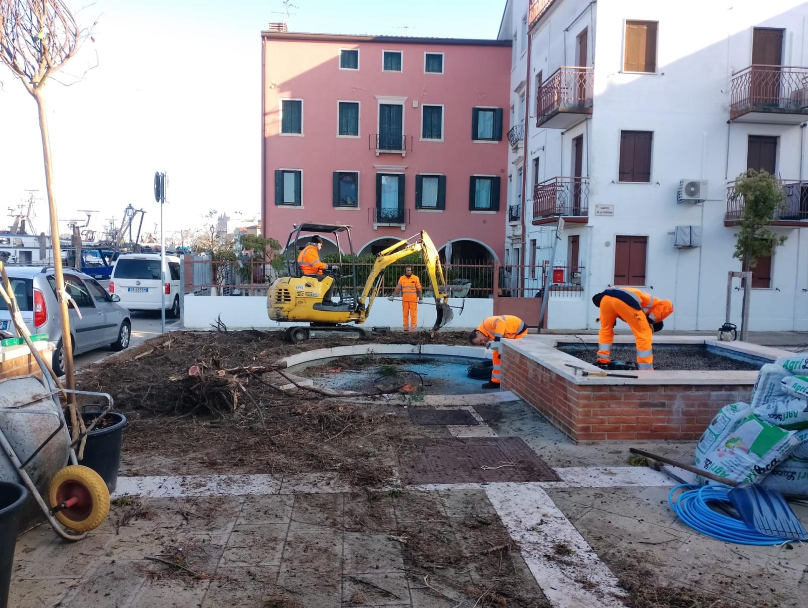 Festa dell&rsquo;albero: e la fontana torna a vivere
